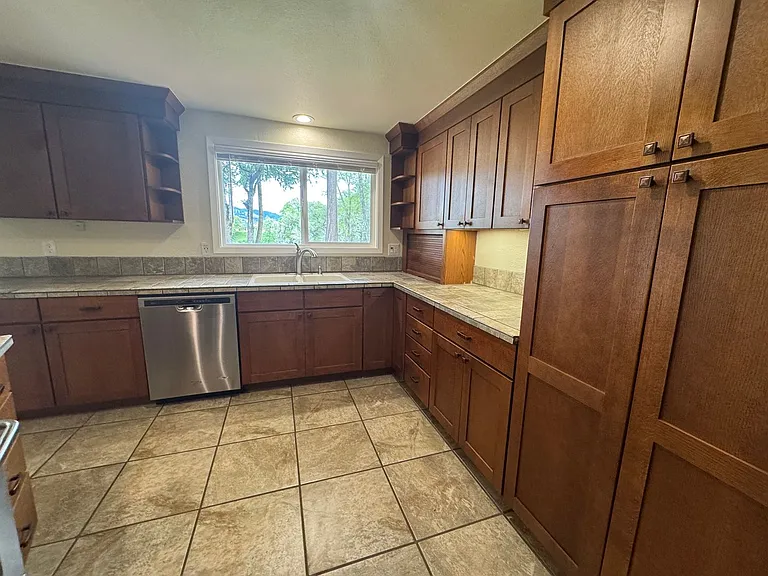 15928 N Umpqua Hwy — Photo 14
