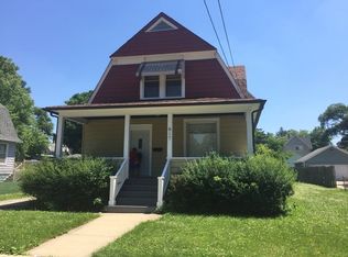 617 N Grove Ave, Elgin, IL 60120