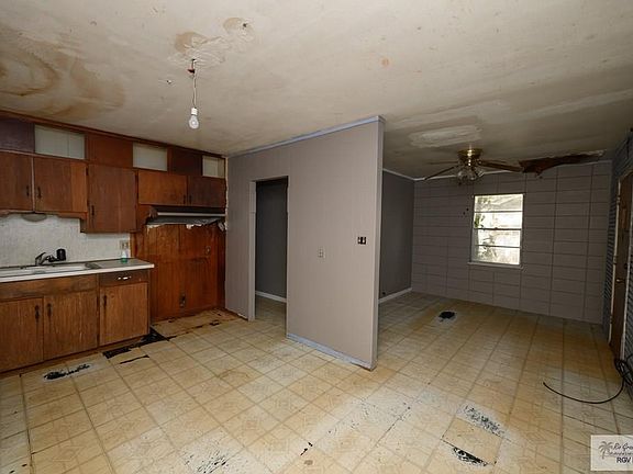 3rd image of 55 Southern St