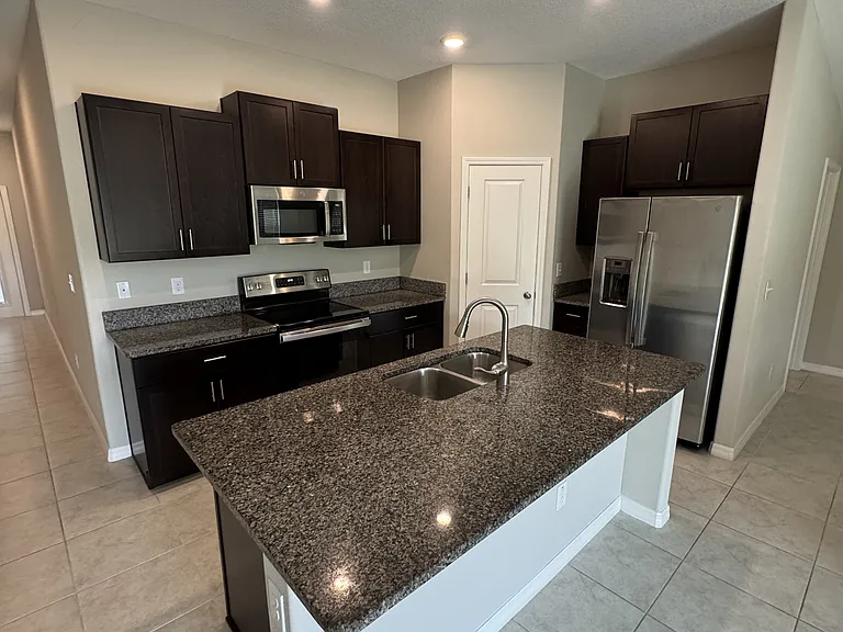 13009 Majestic Garden Ln — Photo 19