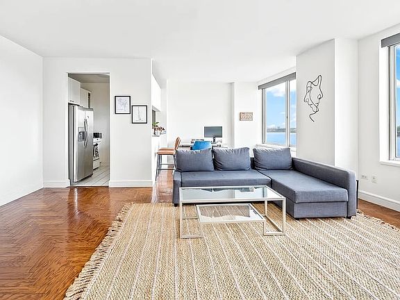 2nd image of 200 Riverside Blvd APT 18I