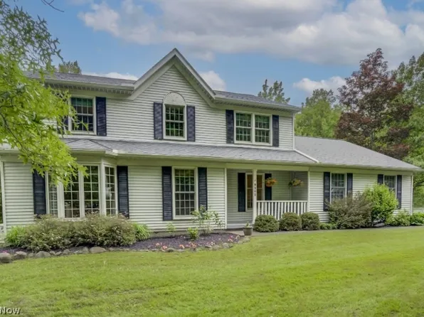 9202 Moccasin Run, Chagrin Falls, OH 44023
