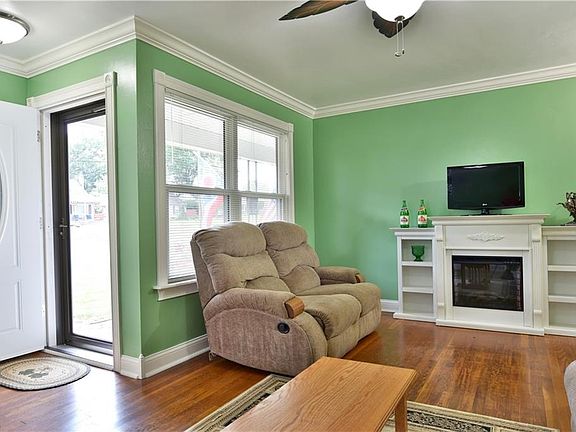 3rd image of 2536 Nadyne Dr
