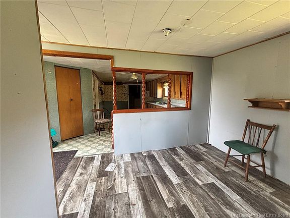 5th image of 219 Churchland Rd