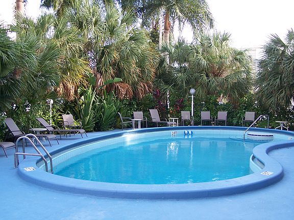 4th image of 9700 E Bay Harbor Dr APT 312