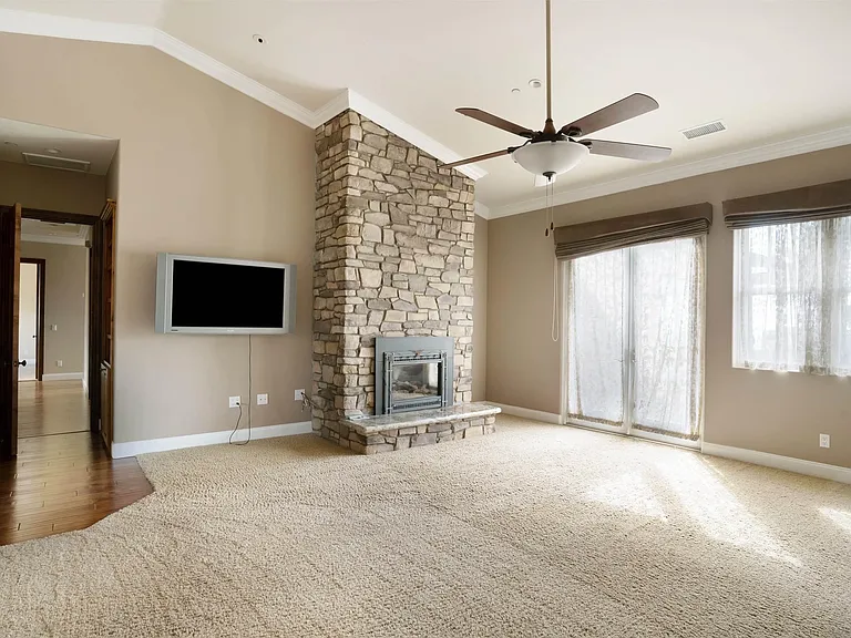 15710 Blue Crystal Trl — Photo 16