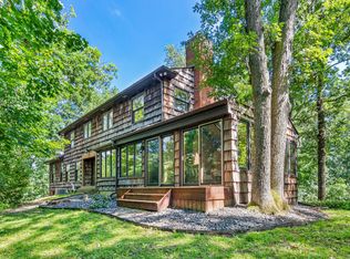 2 Crocus Ln, North Oaks, MN 55127