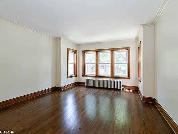 5th image of 4724 N Lowell Ave