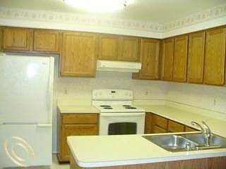 2nd image of 8331 Clay Ct
