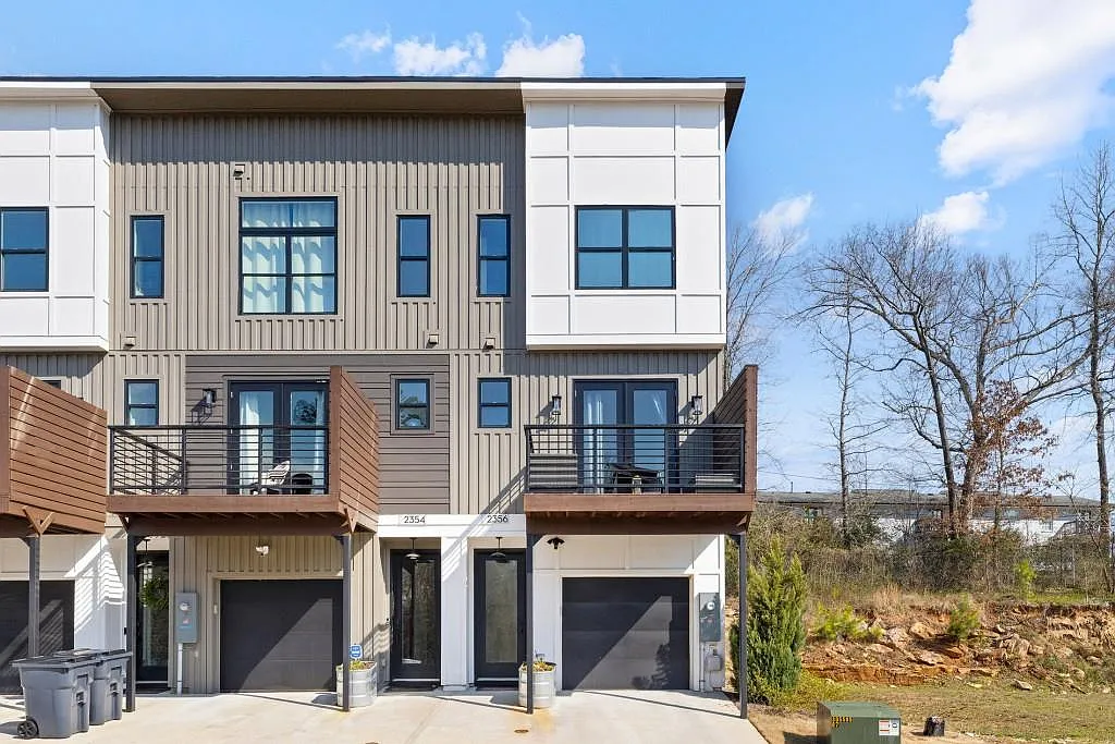 2 bed, 2.5 bath, 1574 sqft, $3,200 — Photo 1