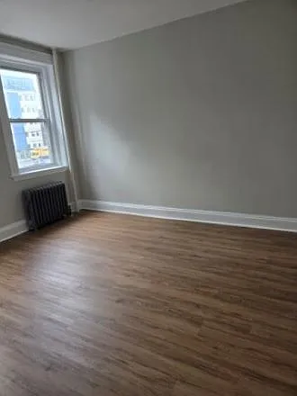 Studio, $2,250 — Photo 3