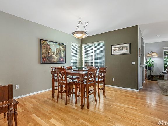 Spacious dining room