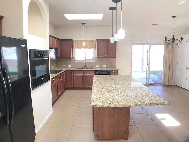 815 Desert Marigold Ct — Photo 19