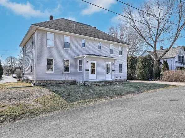 2 Hazard St, South Kingstown, RI 02879