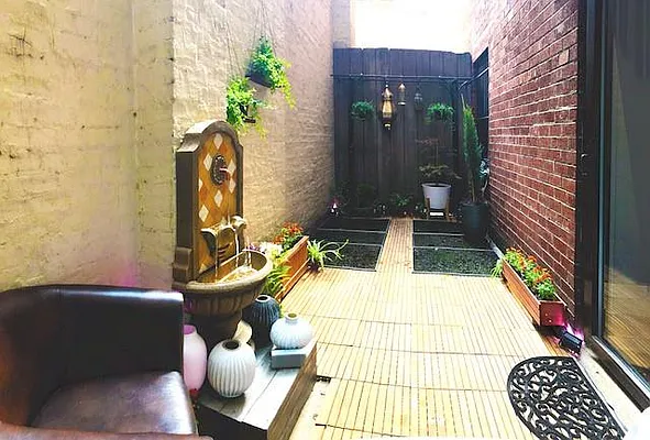 Rented by Buchbinder & Warren | media 41