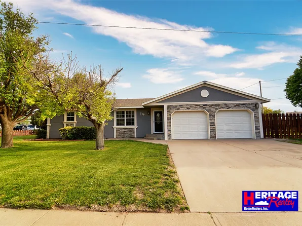 219 Redford Dr, Holcomb, KS 67851