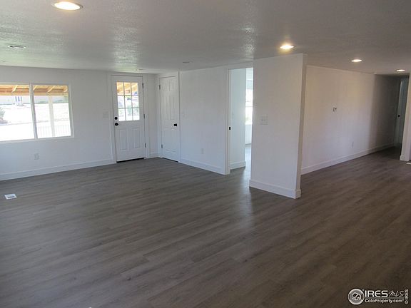 3rd image of 3800 Yosemite Dr
