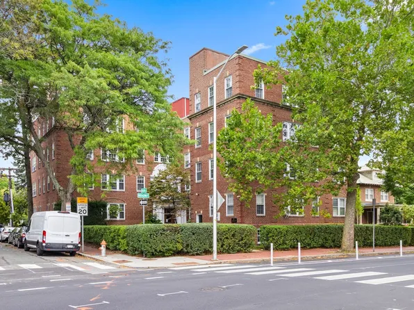 393 Broadway APT 8, Cambridge, MA 02139