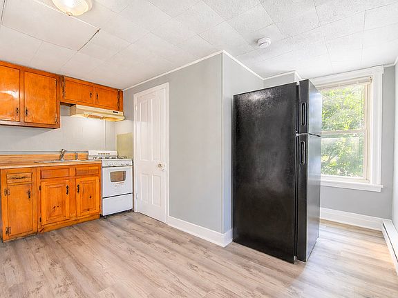 2nd image of 27 Pine St #4