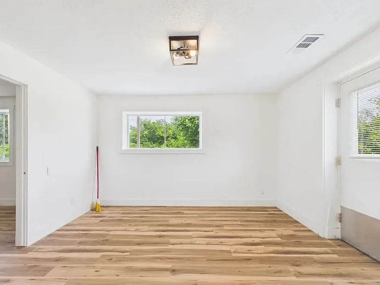 5856 Highway 62 E — Photo 12