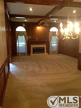 1st image of 809 Singing Hills Dr