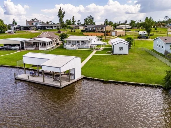 122 Read Oak, Onalaska, TX 77360