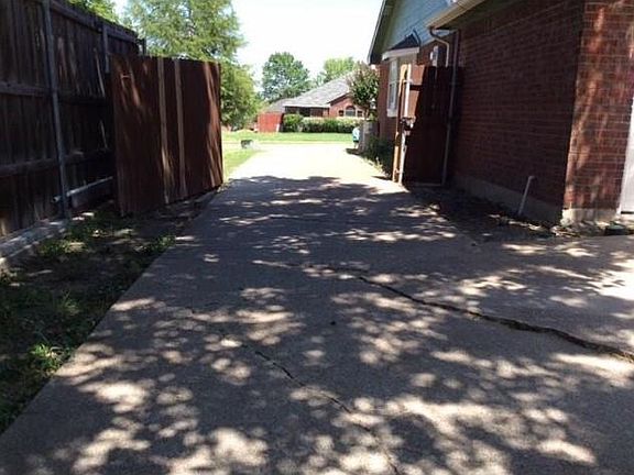 4th image of 5413 Blue Cove Dr