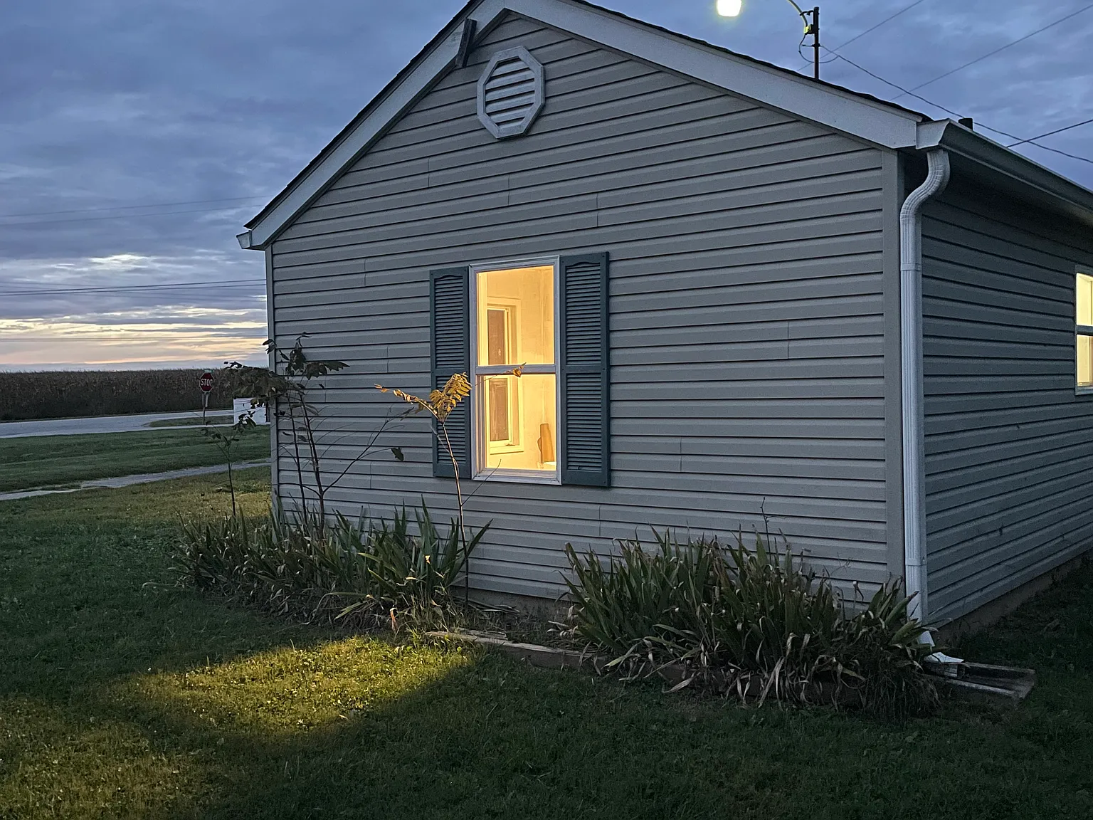 2 bed, 500 sqft, $975 — Photo 2