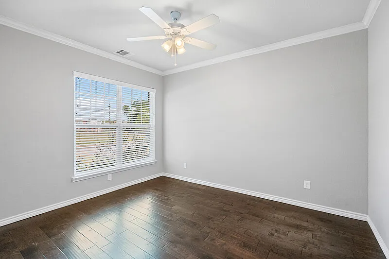 5 bed, 3.5 bath, 2661 sqft, $5,800 — Photo 4