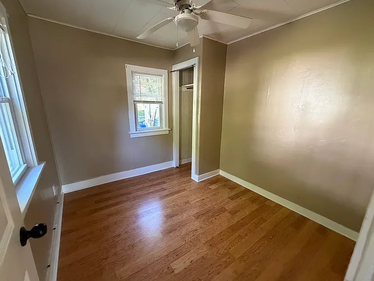 724 W Falls Rd — Photo 10
