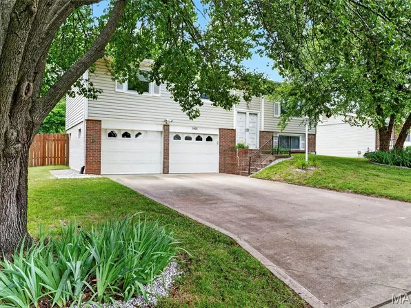 1001 Drexel Dr, Saint Charles, MO 63303
