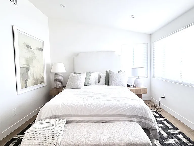 3852 Sherview Dr — Photo 9