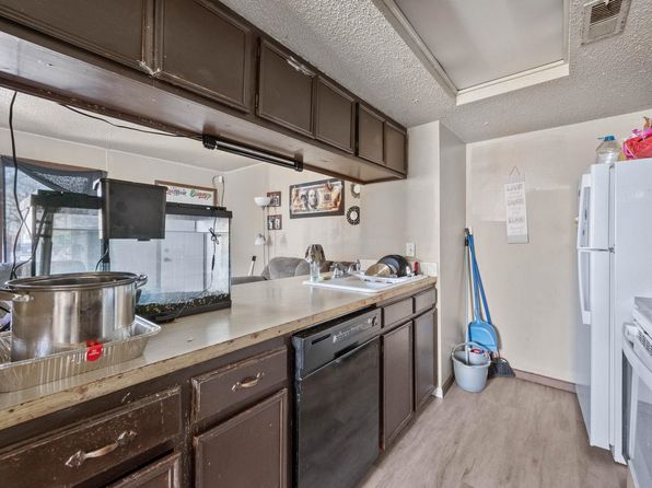 wichita-kansas-2062429182 picture