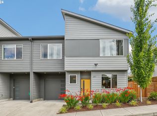 3911 SE Franklin Ct, Portland, OR
