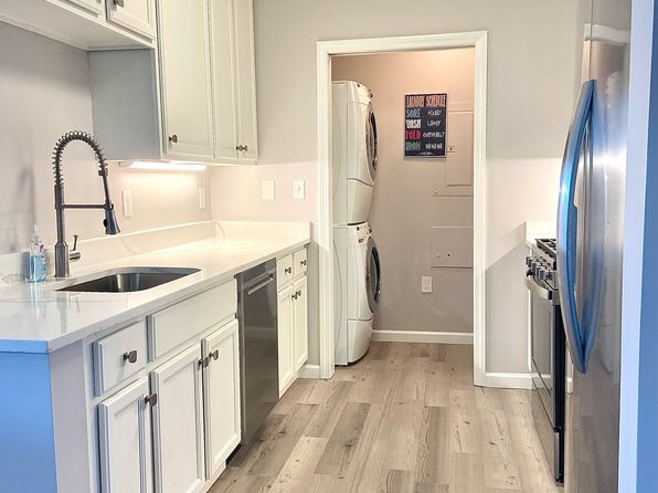 36 Village Rd APT 306