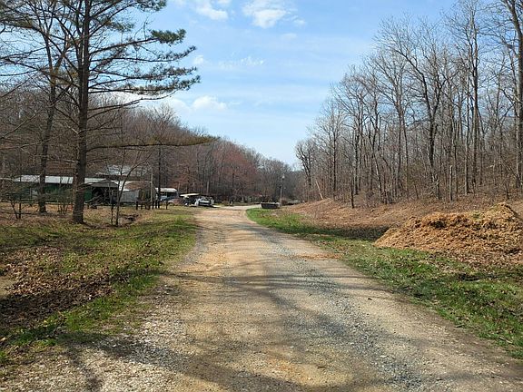 4th image of 545 Cuba Hollow Ln