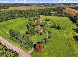1942 County Road Bb, Cottage Grove, WI 53527