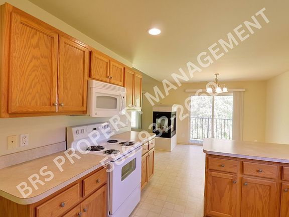 3rd image of 3611 Eagle Creek Dr