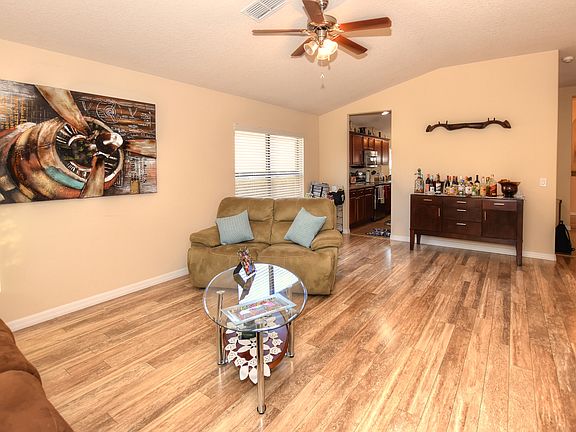 5th image of 213 Tuscany Chase Dr