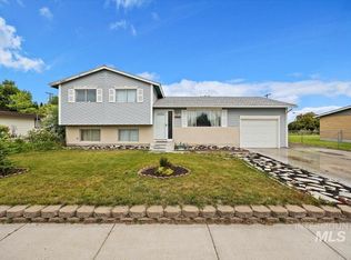 550 Deon St, Burley, ID 83318
