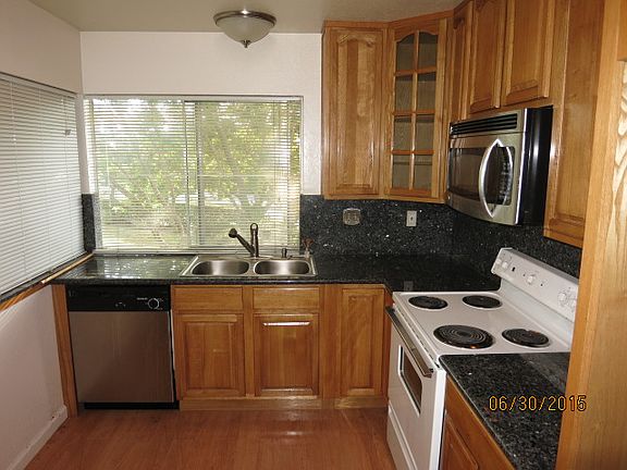 4th image of 6812 Jarvis Ave