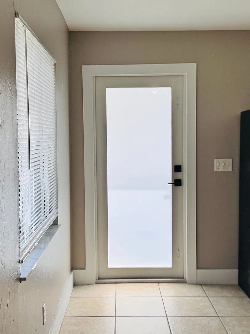 1 Bedroom 1 bath Ground Floor unit. Available for Immediate Move In. — Photo 2