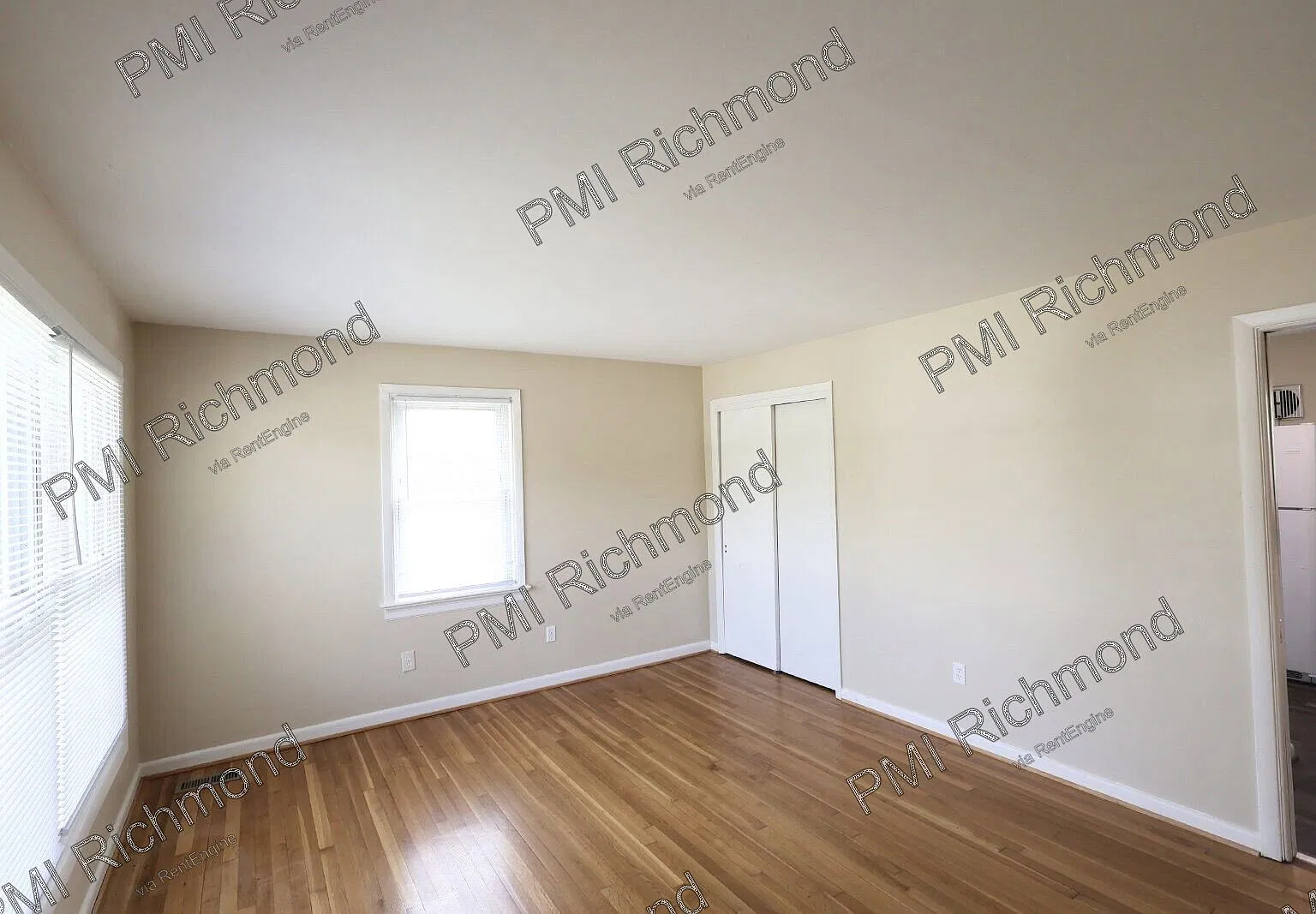 3 bed, 1.0 bath, 1019 sqft, $1,695 — Photo 4