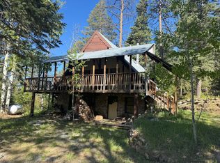 7 W Meadow Ln, Sapello, NM 87745