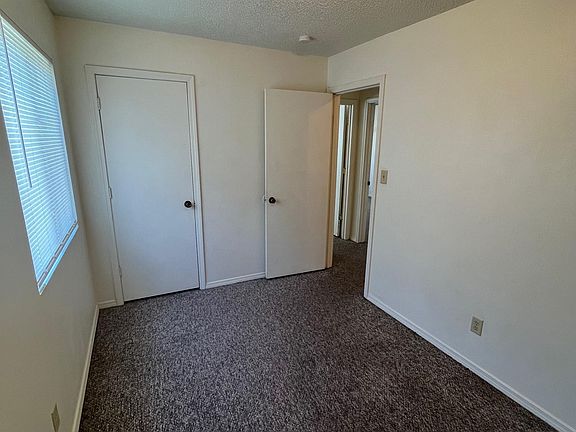 4th image of 612 S Walnut St #3