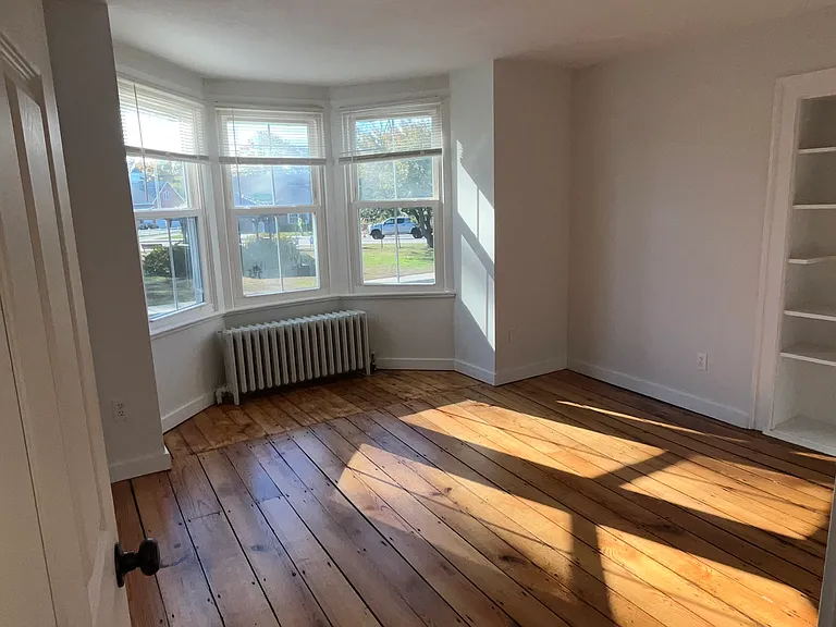 9 Essex Rd — Photo 8