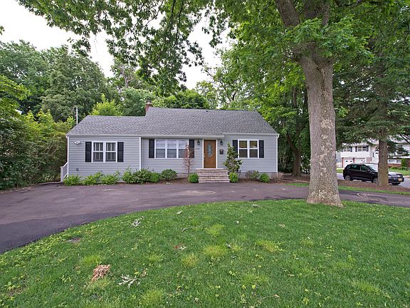 5th image of 70 Magerus St