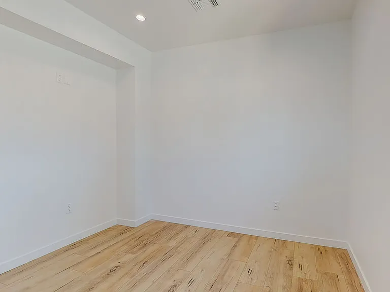 16012 Cantlay St #A — Photo 24