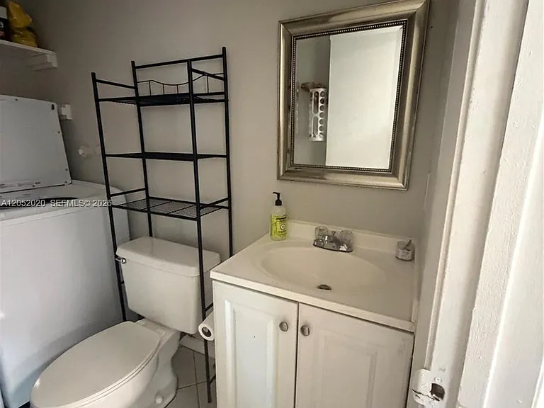2563 Camelot Ct #2563 — Photo 6