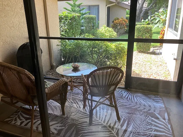 Lanai facing yard & pool area